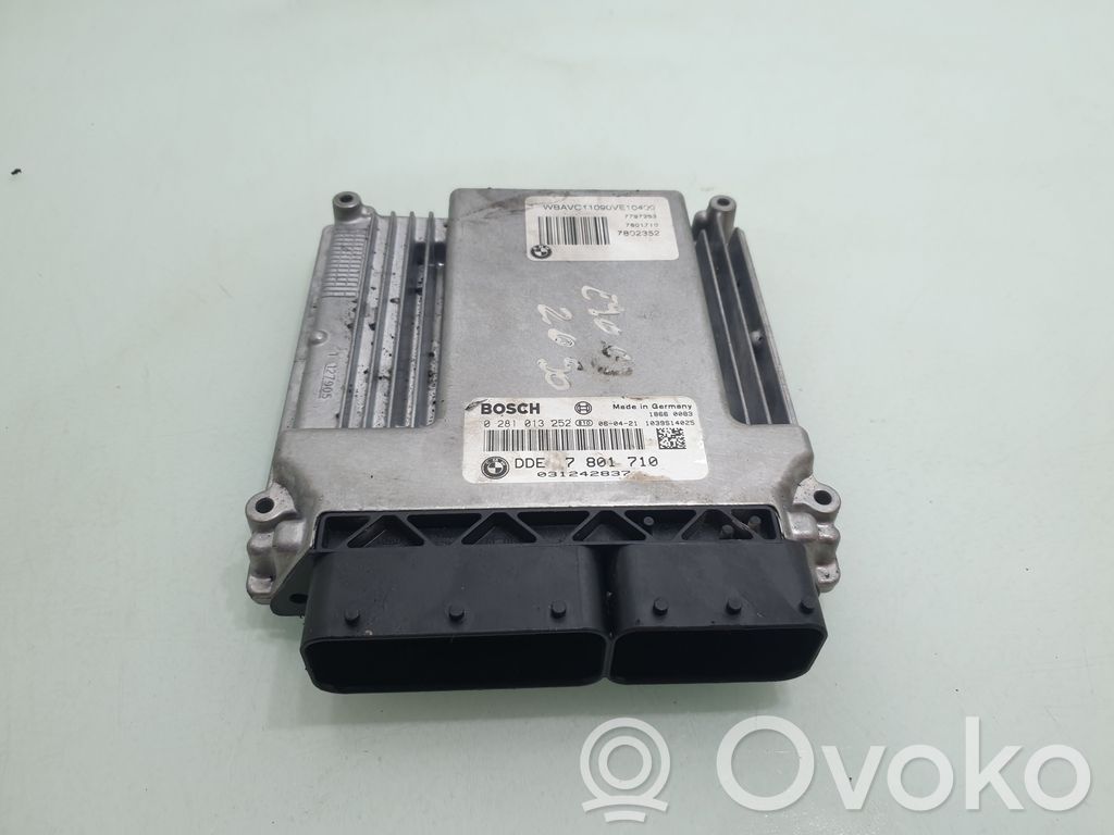 BMW 3 E90 E91 Variklio valdymo blokas 