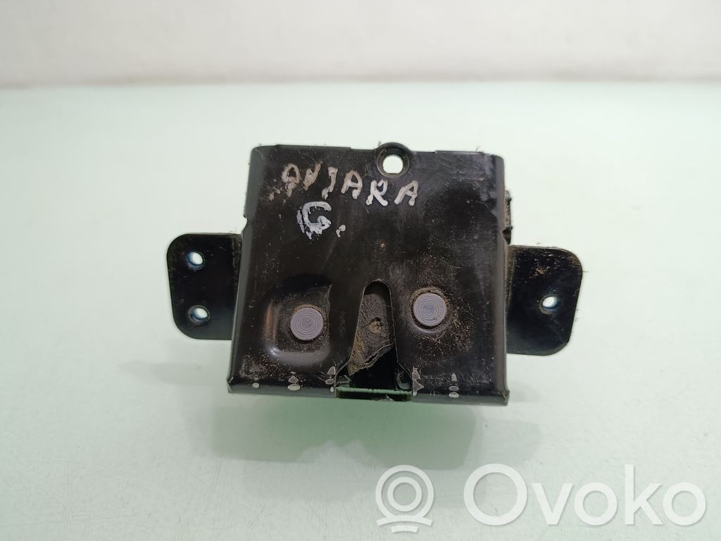 Loading door lock
