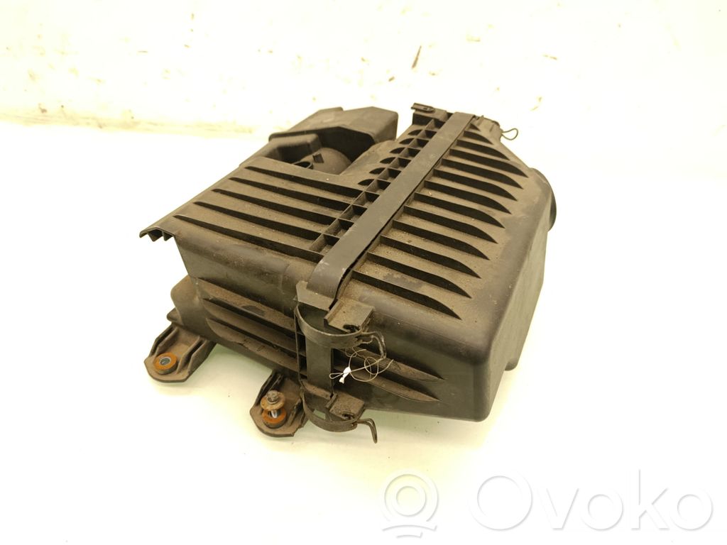 Lexus RX 330 - 350 - 400H Air filter box 
