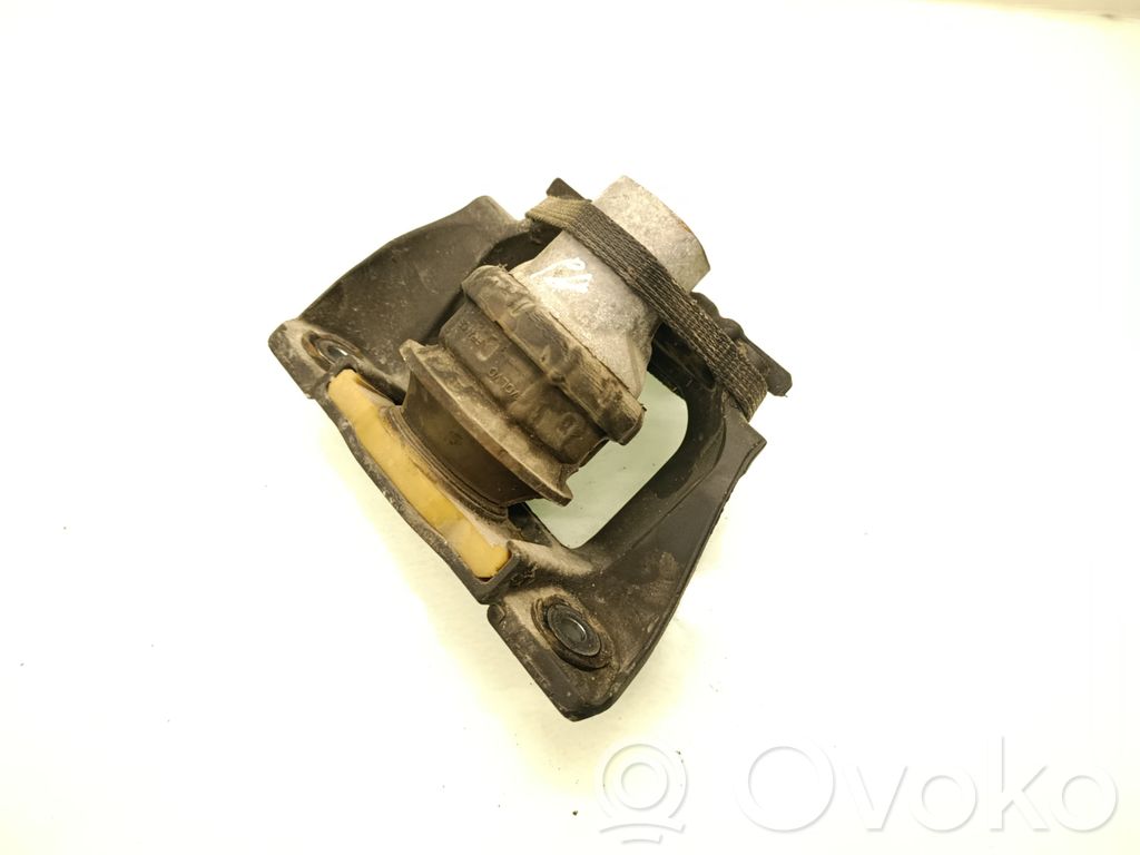 Volvo S60 Engine mount bracket 