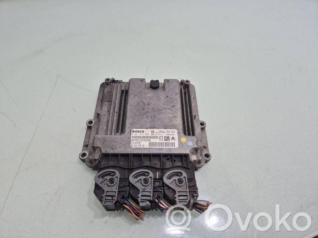 Citroen C-Crosser Engine control unit/module 