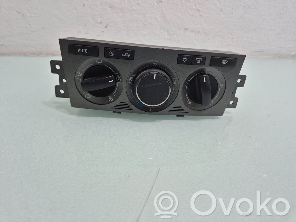 Opel Antara Climate control unit 