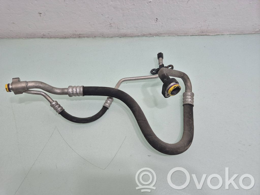 BMW X1 E84 Ilmastointilaitteen putki (A/C) 
