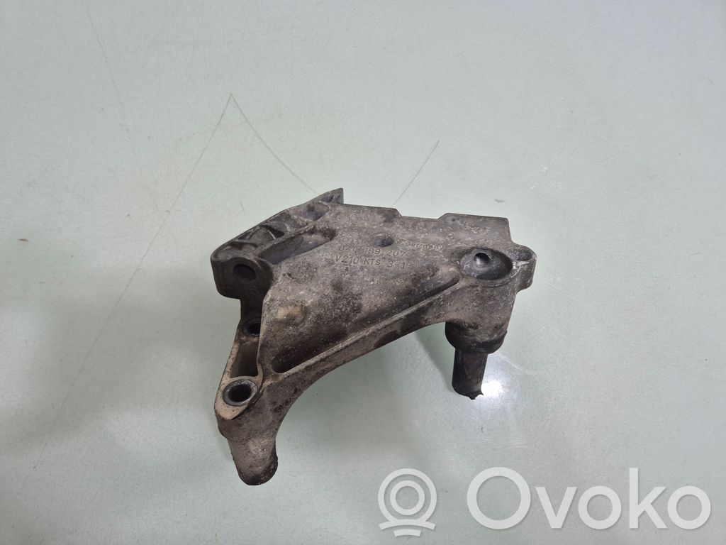 Skoda Octavia Mk3 (5E) Engine mounting bracket 