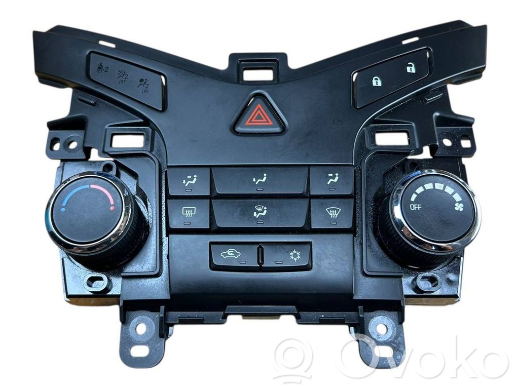 Chevrolet Cruze Climate control unit 