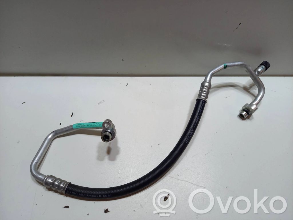 Ilmastointilaitteen putki (A/C)   DB5H61461,DB5H61461,DB5H61461