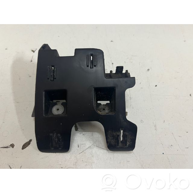 Sill supporting ledge   D10EB0012
