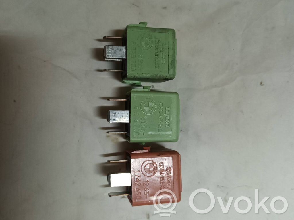 Other relay   8373700