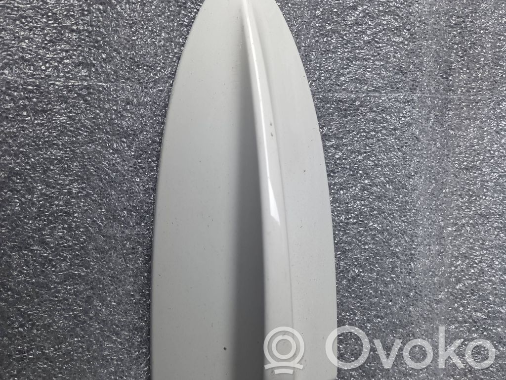 BMW 3 E90 E91 Stogo (GPS) antenos dangtelis 