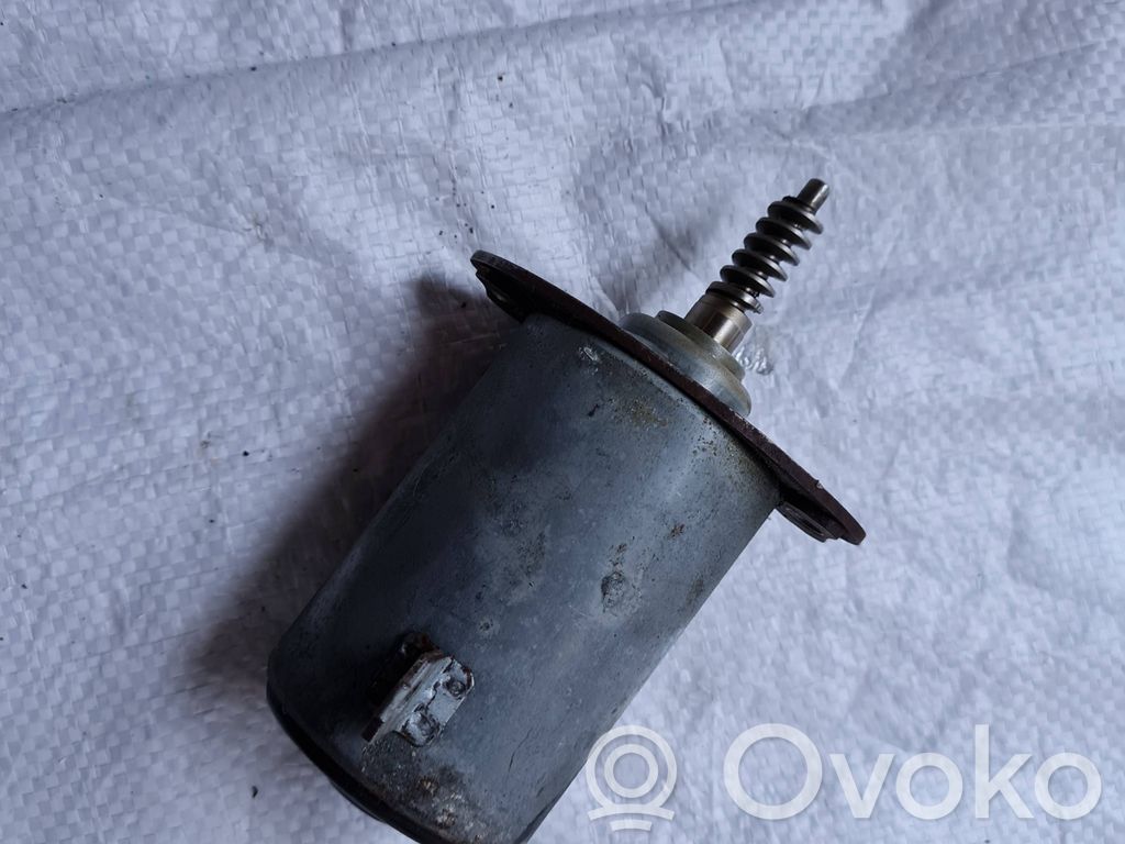 BMW 3 E92 E93 Valve oil control 