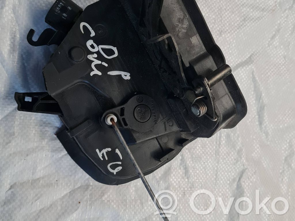 BMW 3 E46 Priekšpusē slēdzene 