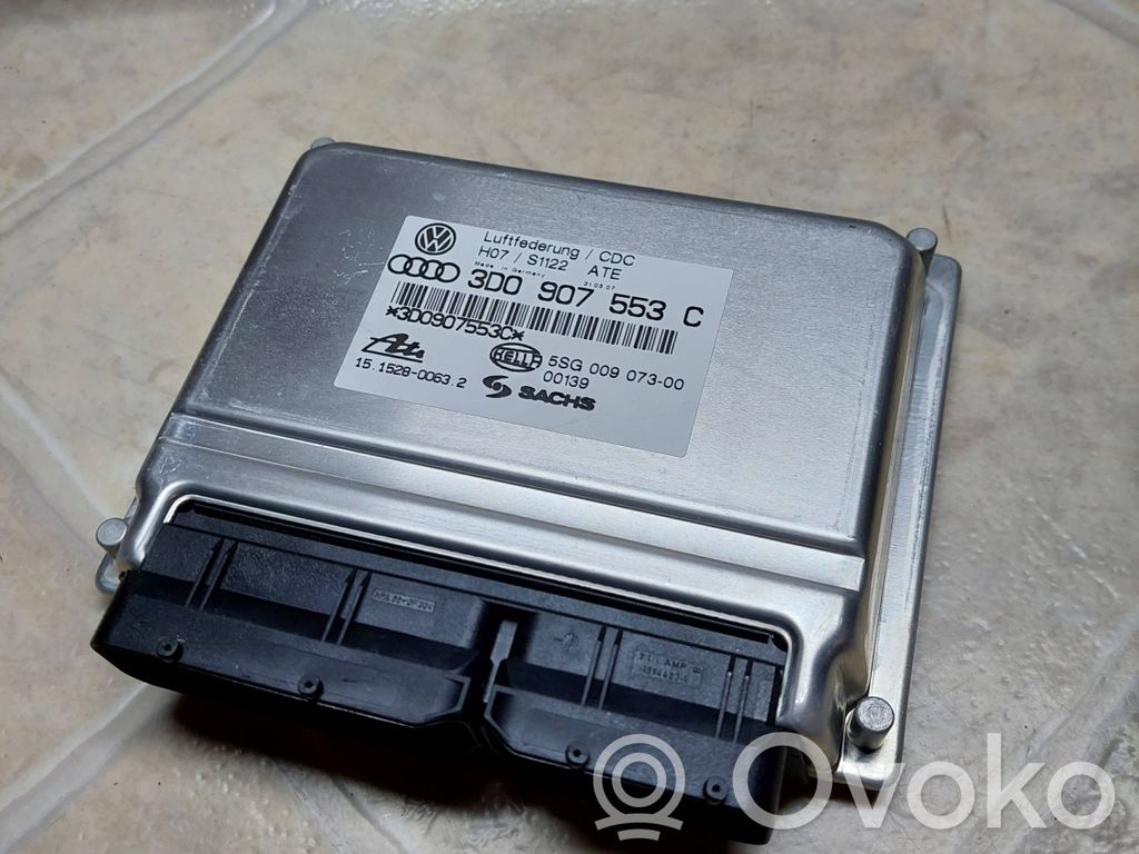 Volkswagen Phaeton Air suspension control unit module (rear) 