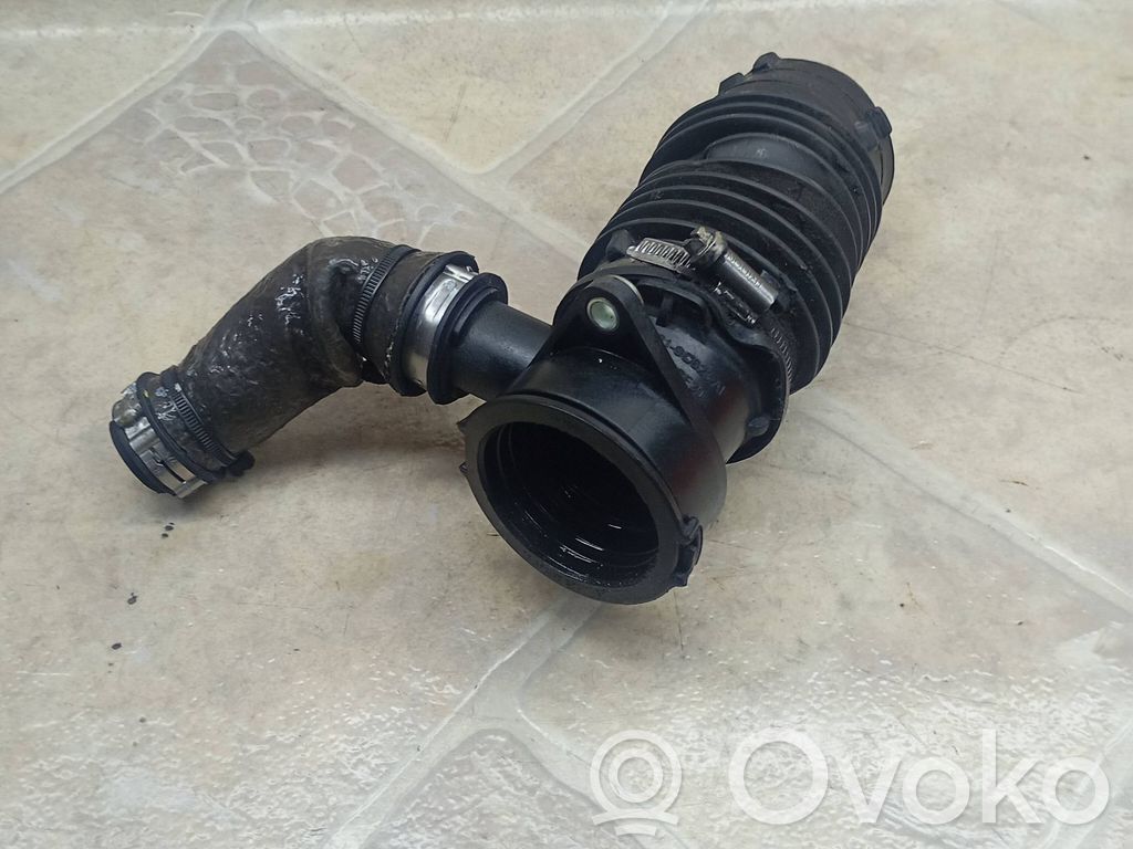 Ford Transit Courier Turbo air intake inlet pipe/hose 