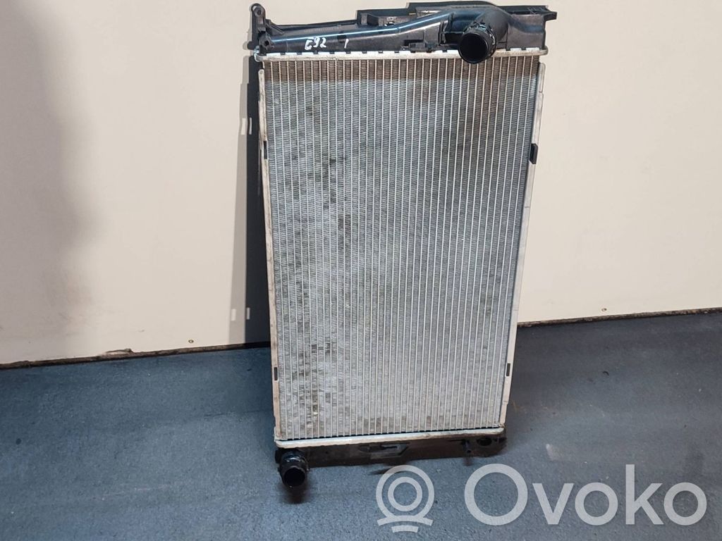 BMW 3 E92 E93 Aušinimo skysčio radiatorius 