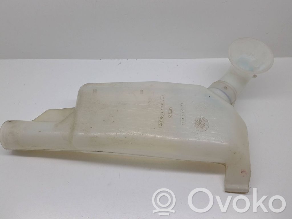 Honda CR-V Windshield washer fluid reservoir/tank 