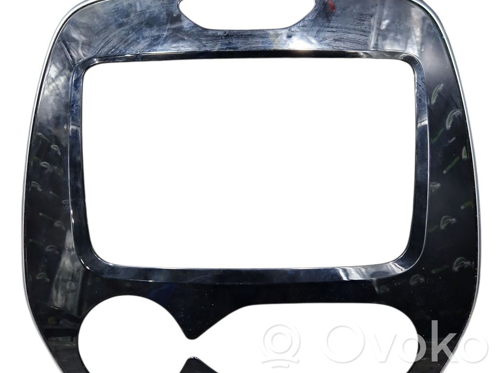 Renault Captur Radio/GPS head unit trim 