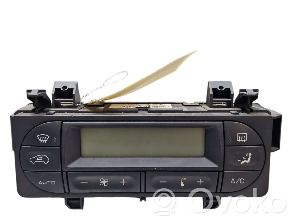 Peugeot 1007 Climate control unit 