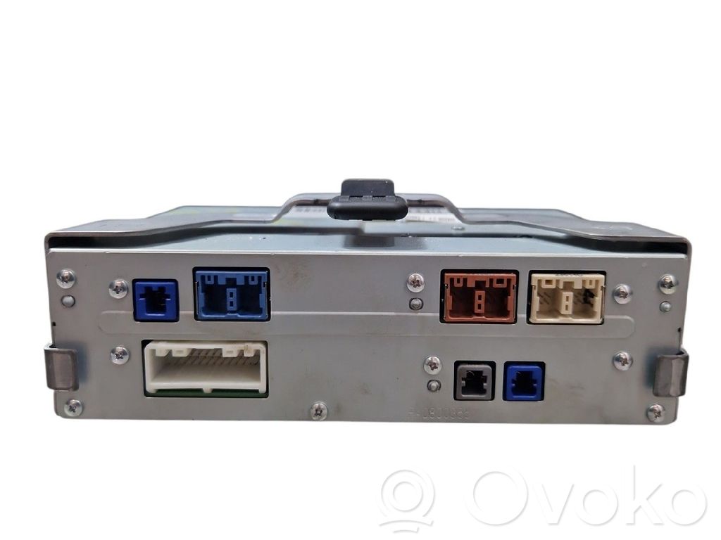 Mazda 3 Radio/CD/DVD/GPS head unit 