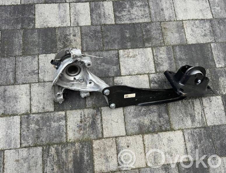 Cupra Leon Braț cu fuzetă spate 