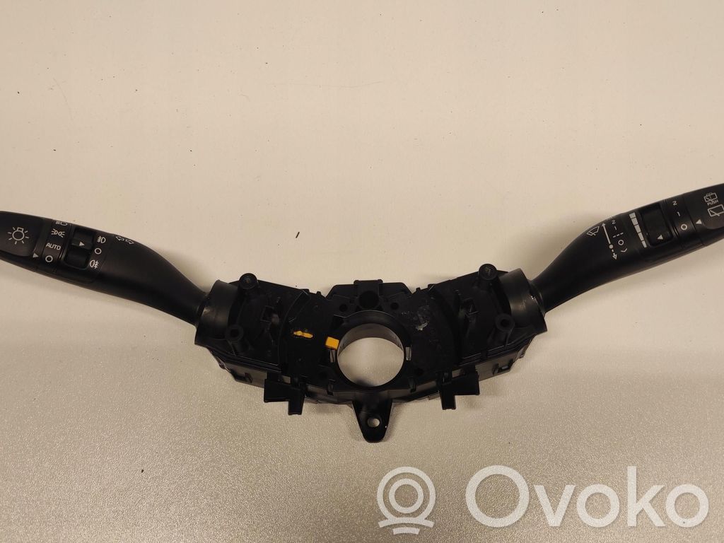 KIA Stonic Headlight wiper switch 