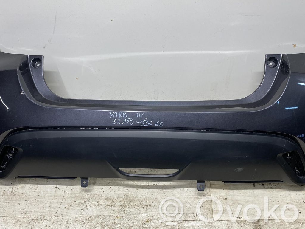 Toyota Yaris XP210 Parachoques 