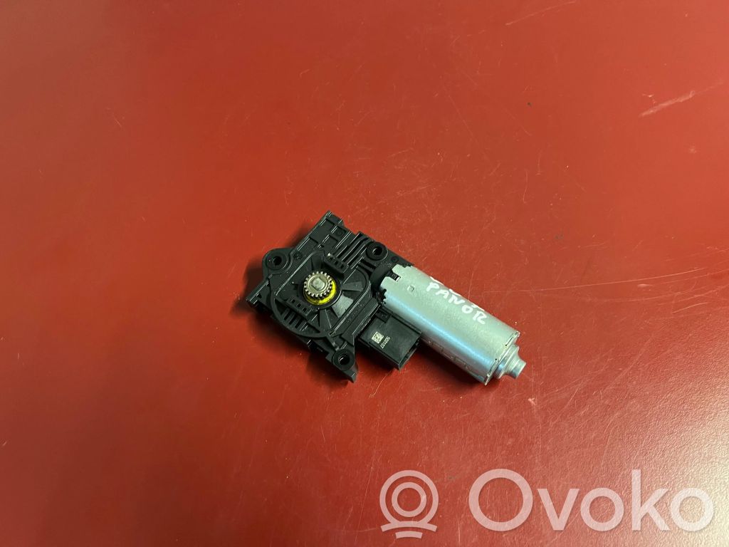 BMW X7 G07 Sunroof motor/actuator 
