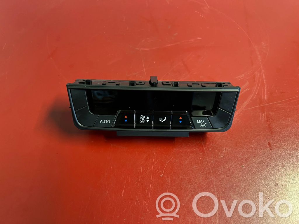 BMW iX Climate control unit 