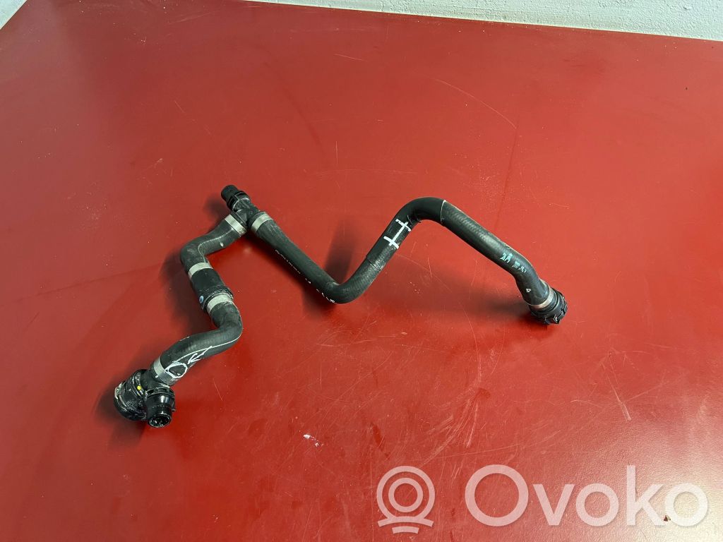 BMW iX Engine coolant pipe/hose 