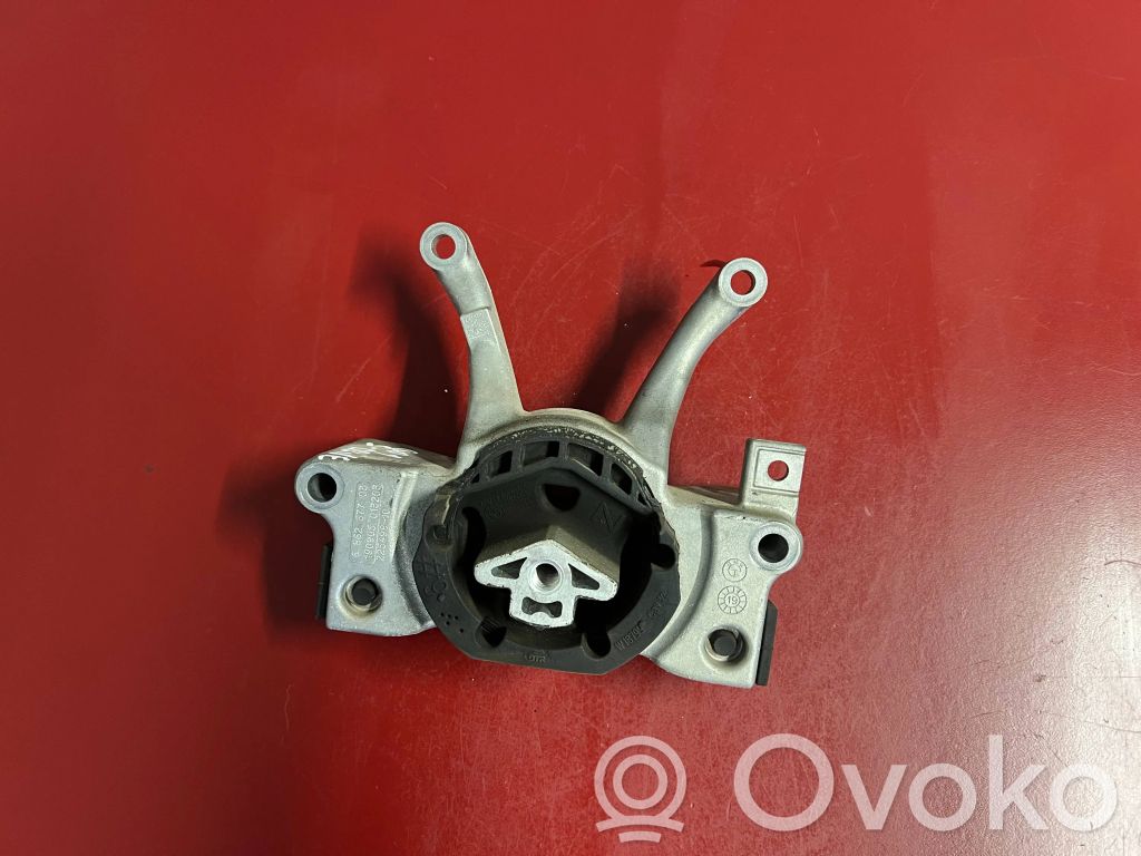 BMW X3 G01 Pagalvė pavarų dėžės 