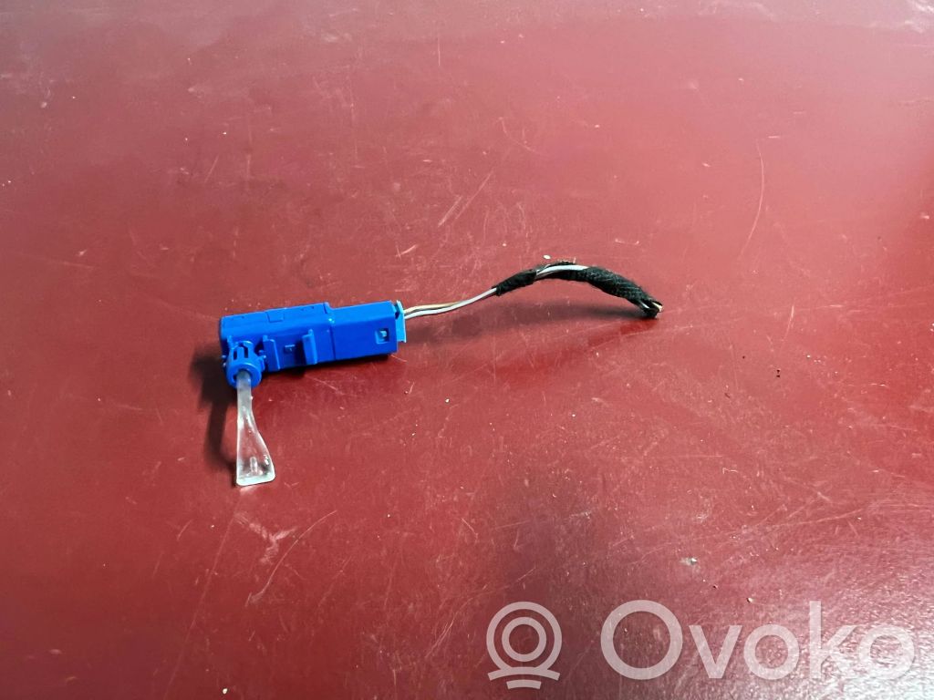 Inne oświetlenie wnętrza kabiny   9343149