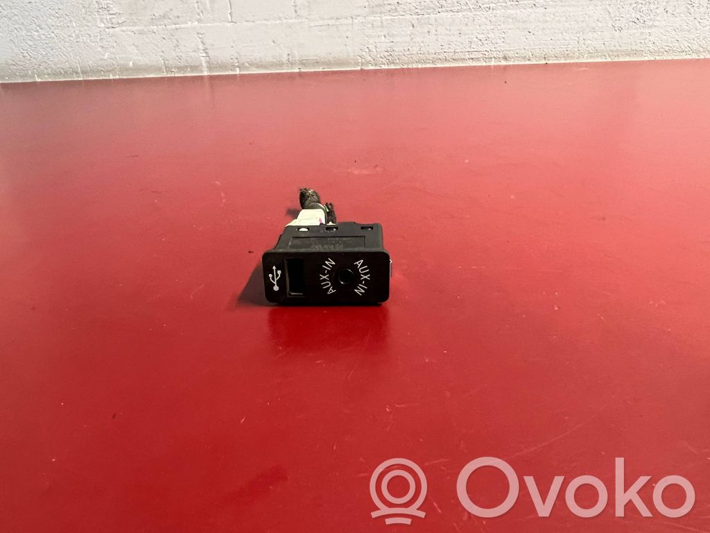 BMW X1 F48 F49 Enchufe conector USB 