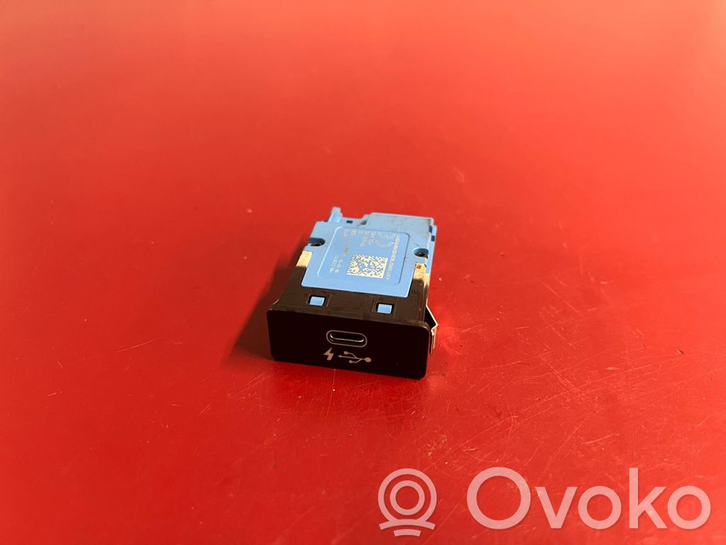 Enchufe conector USB   8711939,84108711939