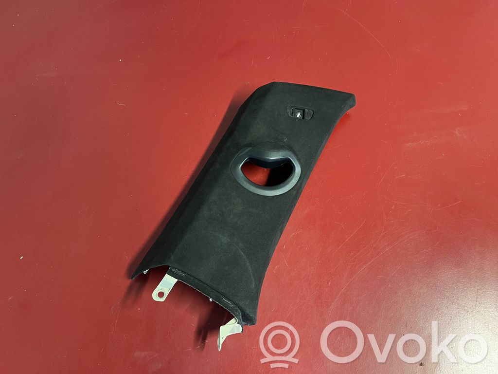 Osłona środkowa słupka / C   8079643,7433701,5A0D9D1,51435A0D9D1,51437433701,51438079643