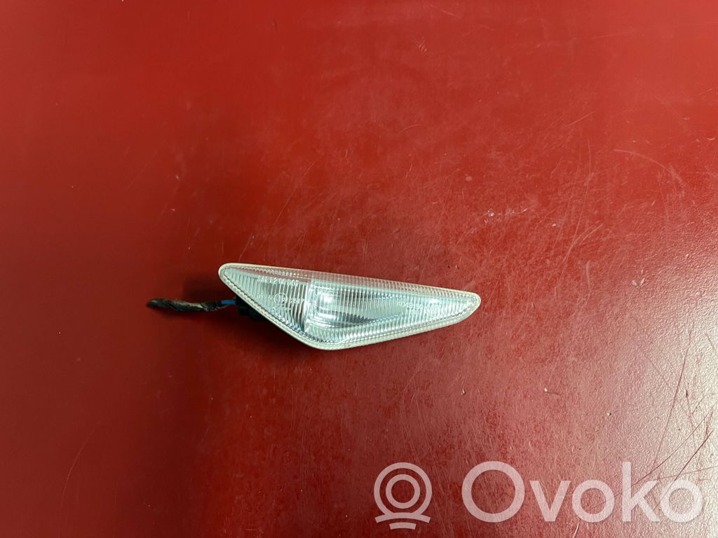 BMW X3 F25 Front fender indicator light 