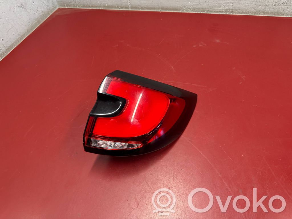 Chrysler Pacifica Rear/tail lights 