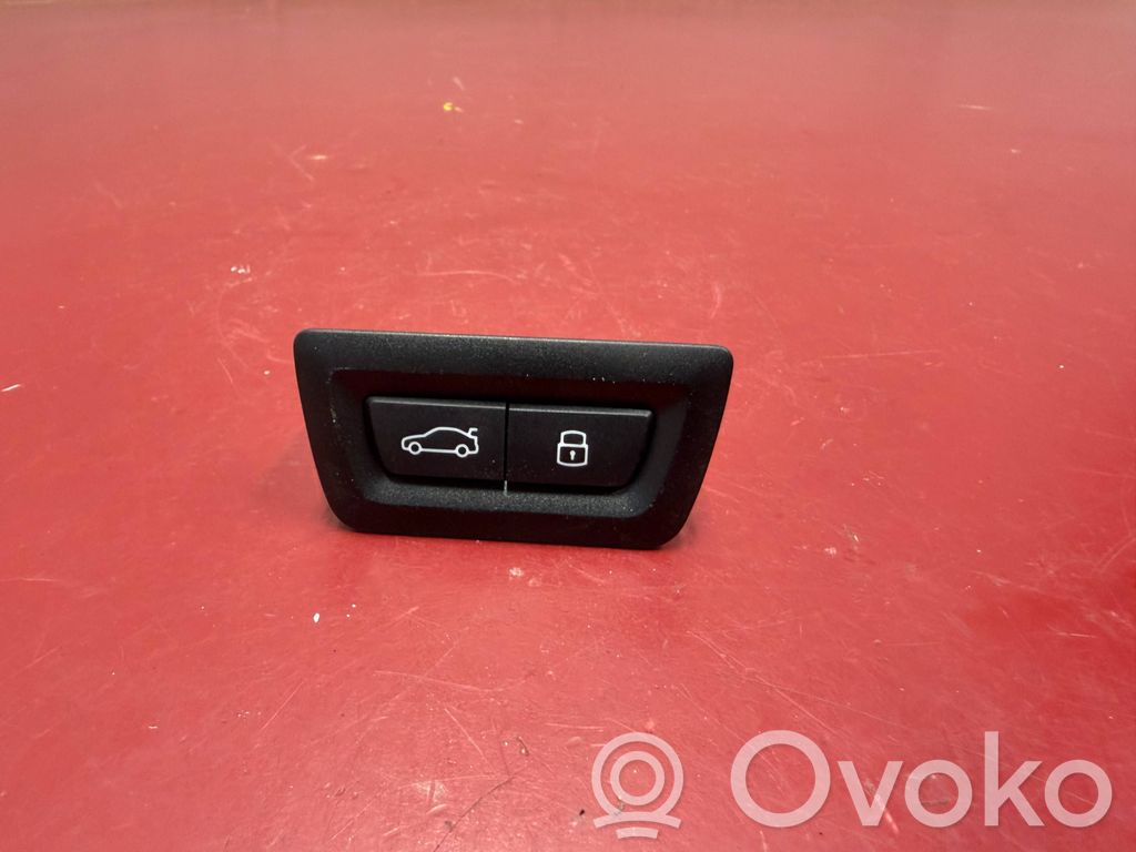 BMW X3 G45 Tailgate/boot open switch button 