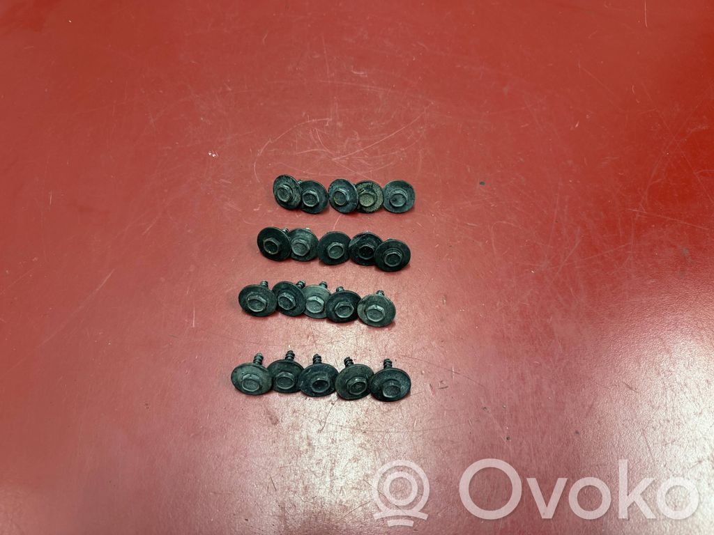 BMW X3 G01 Tuercas/tornillos 