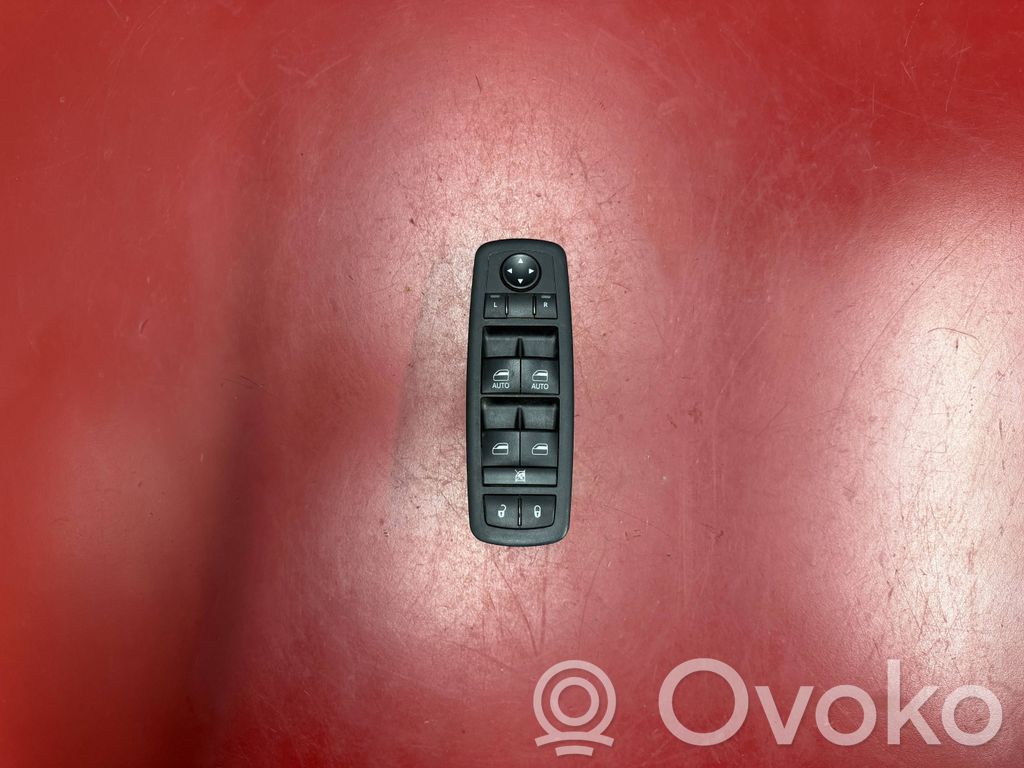 Chrysler Pacifica Electric window control switch 