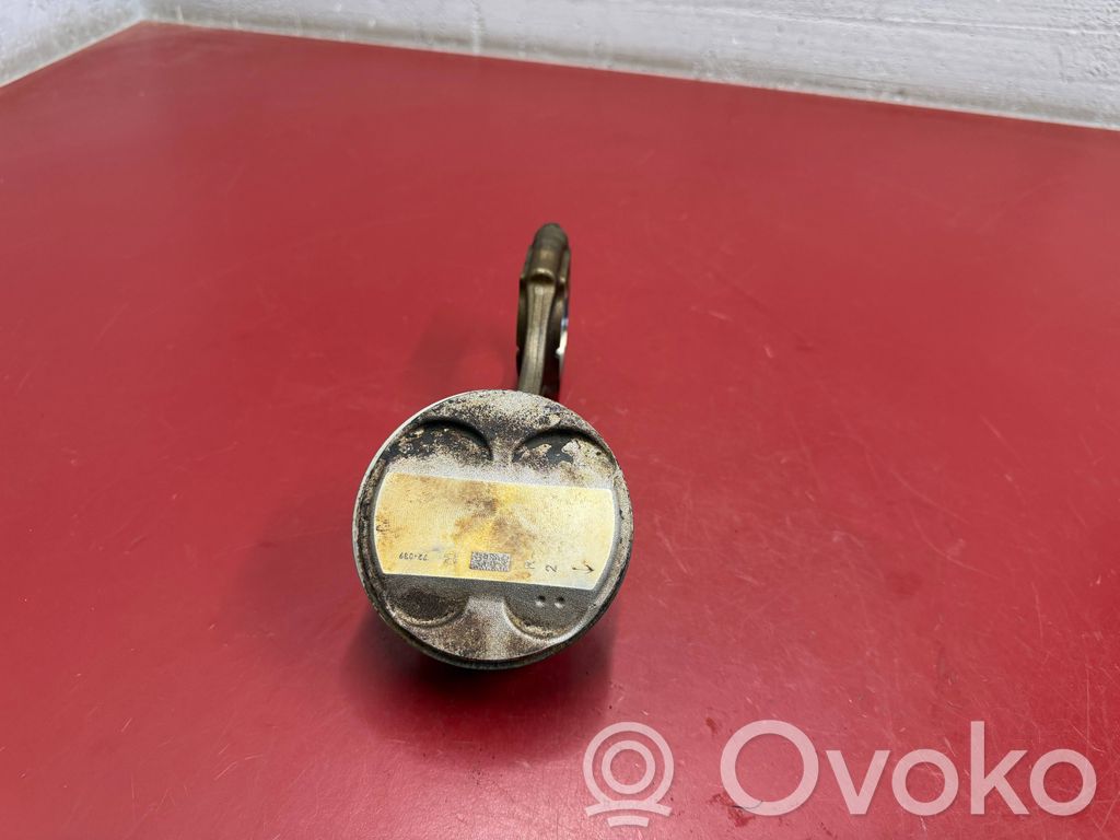 Chrysler Pacifica Piston with connecting rod 