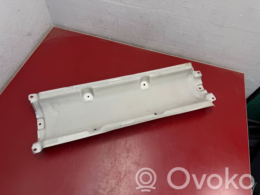 BMW X1 U11 Protección térmica del escape 