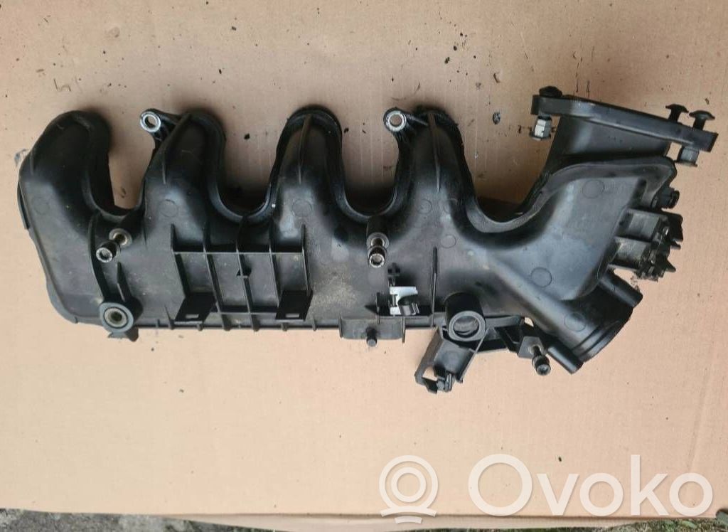 Peugeot 308 Intake manifold 