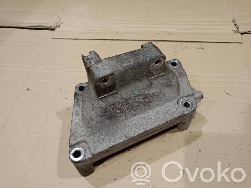 Opel Corsa C Engine mounting bracket 