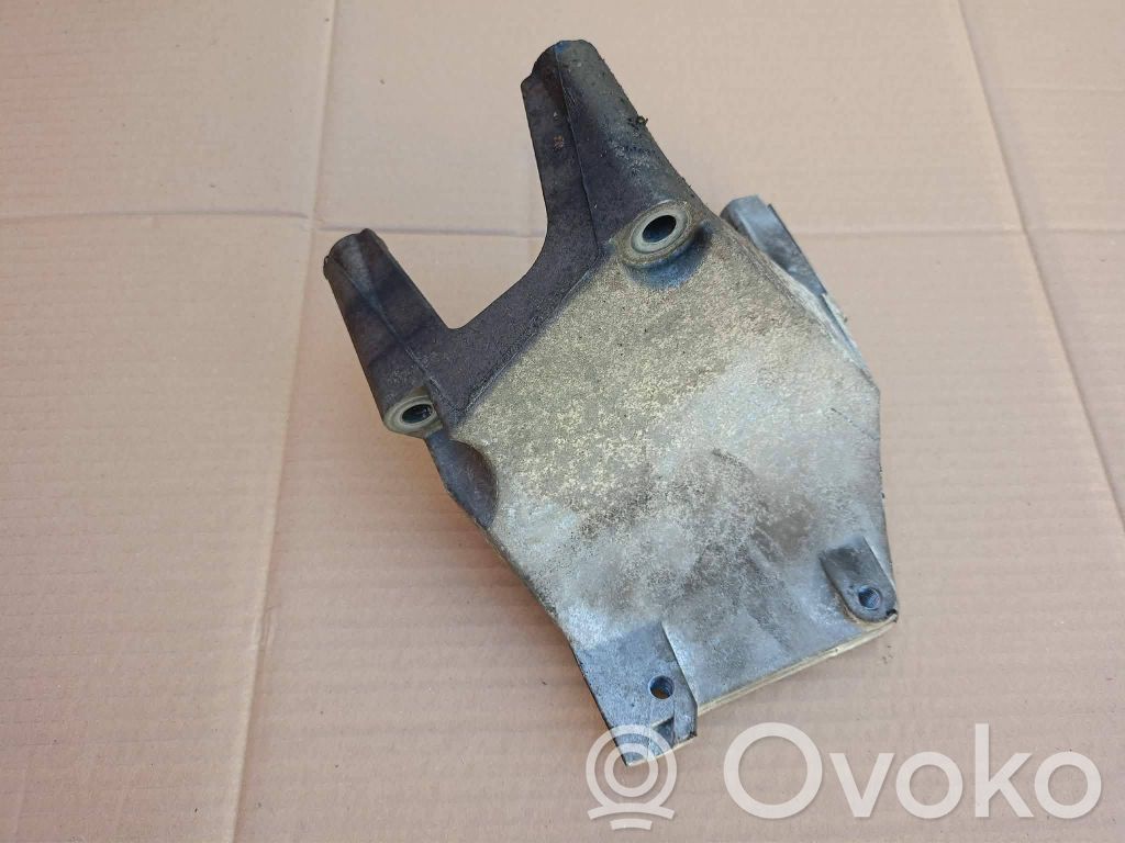 Opel Corsa C Engine mounting bracket 