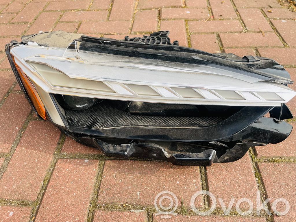 Audi A4 S4 B9 Phare frontale 