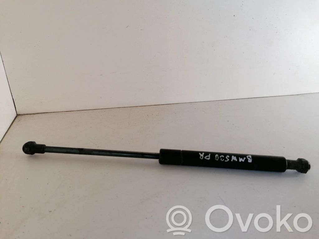 BMW 5 E39 Dzinēja pārsega amortizators 