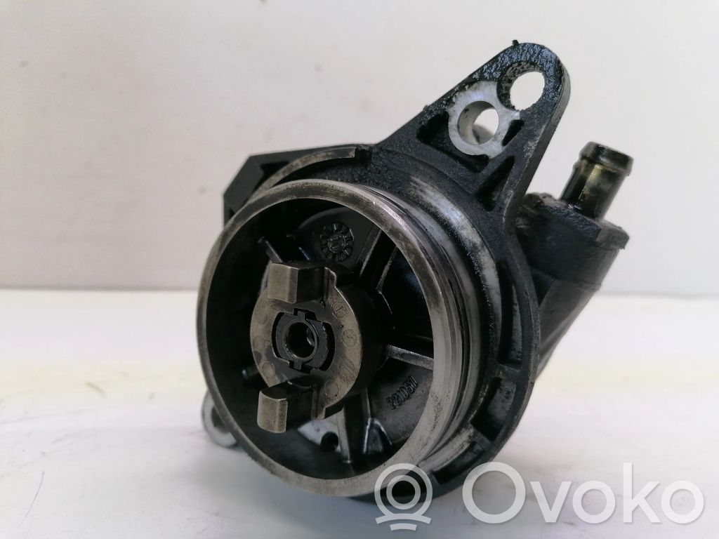 BMW 5 E39 Vacuum pump 