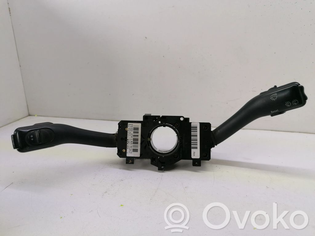 Seat Leon (1M) Wiper turn signal indicator stalk/switch 