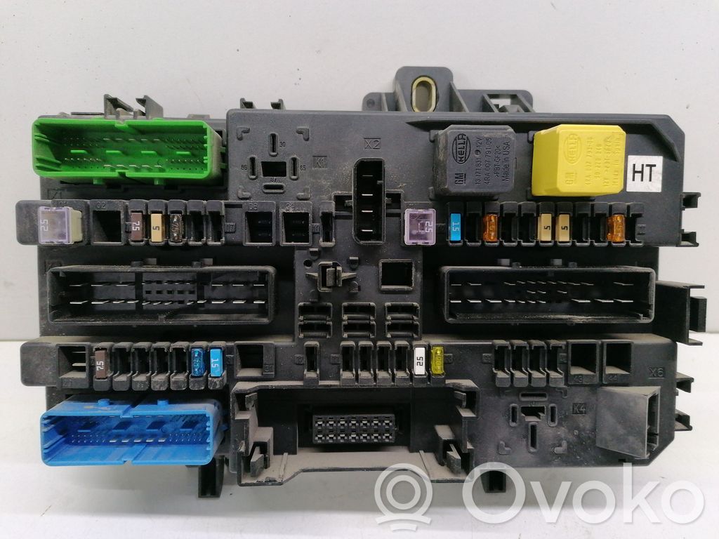 Opel Astra H Set scatola dei fusibili 