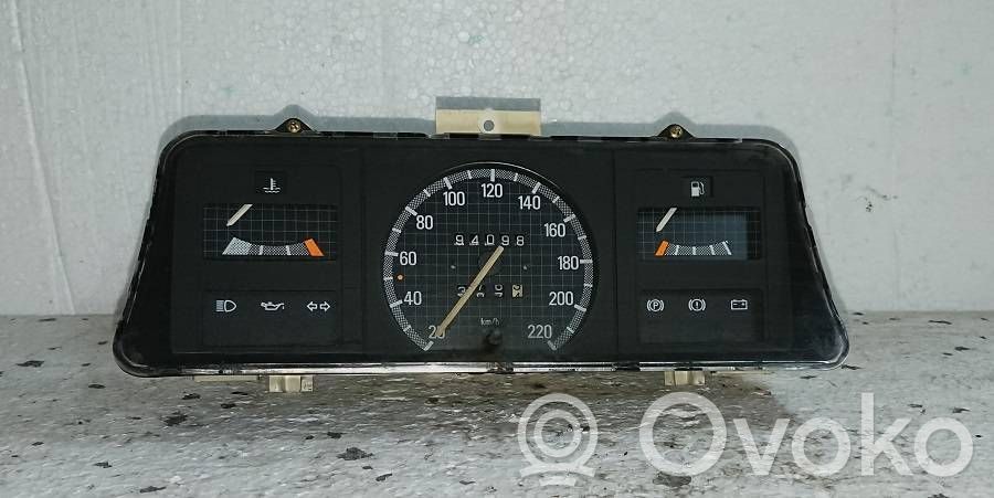 Opel Kadett E Speedometer (instrument cluster) 