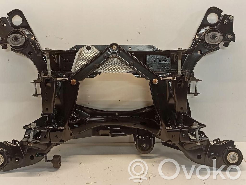 Volvo V60 Belka osi tylnej 